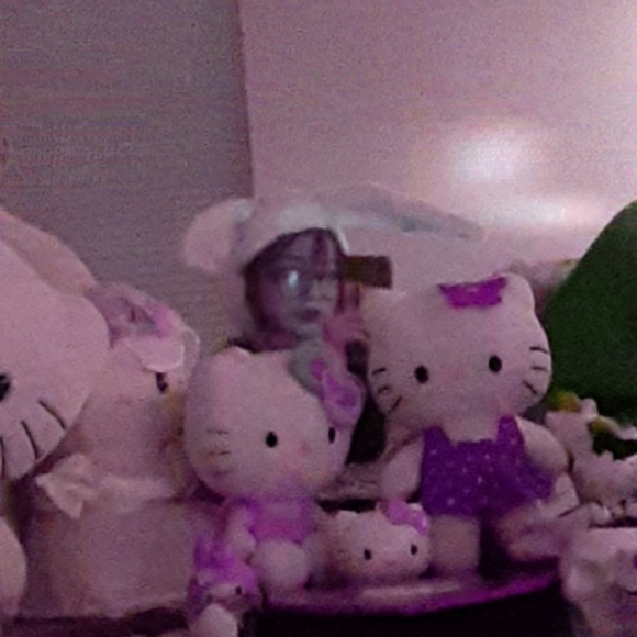 Meet your Posher, Mya - Picture 2 of 2